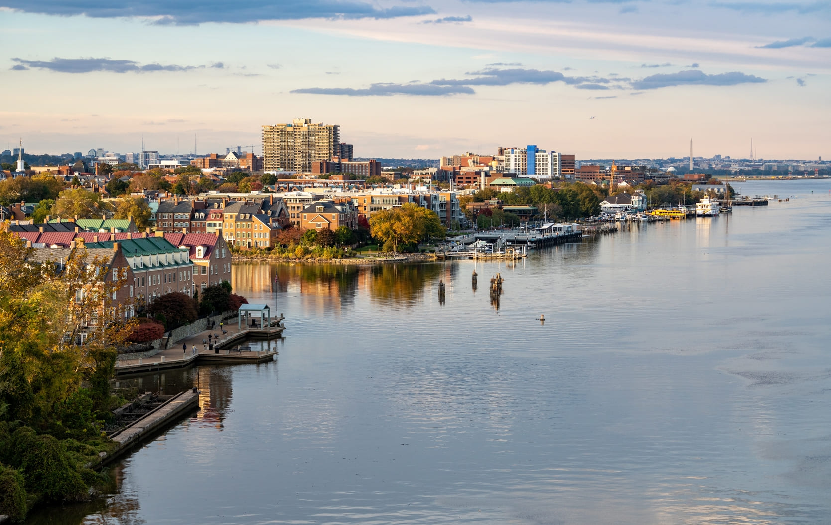 Aerial view of real estate along the Potomac River in Alexandria, Virginia